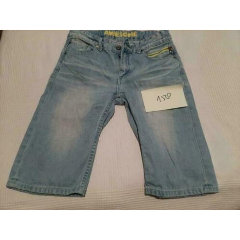 Te koop 3 korte broeken jongens maat 158
