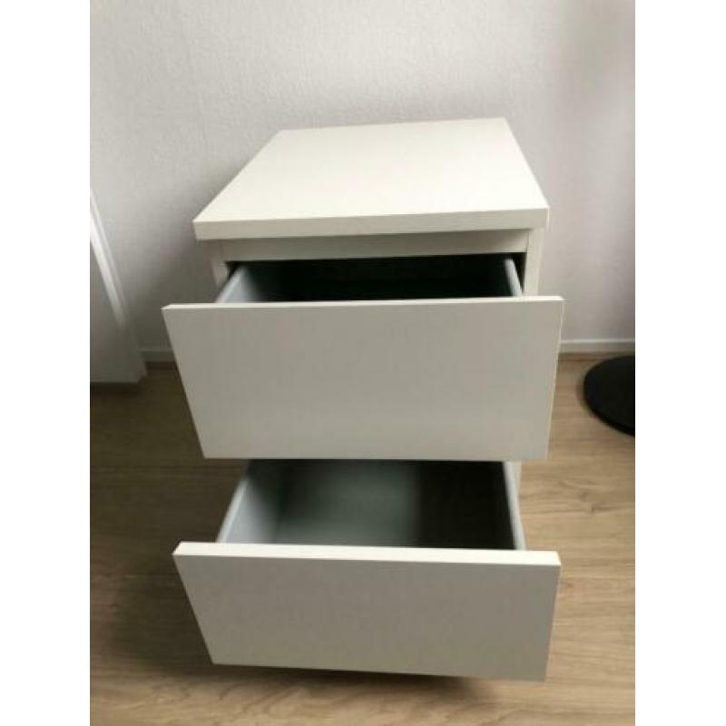 Wit ladenblok met 2 lades 40x48x55cm (bxdxh)