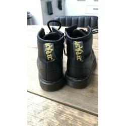 Dr Martens maat 23