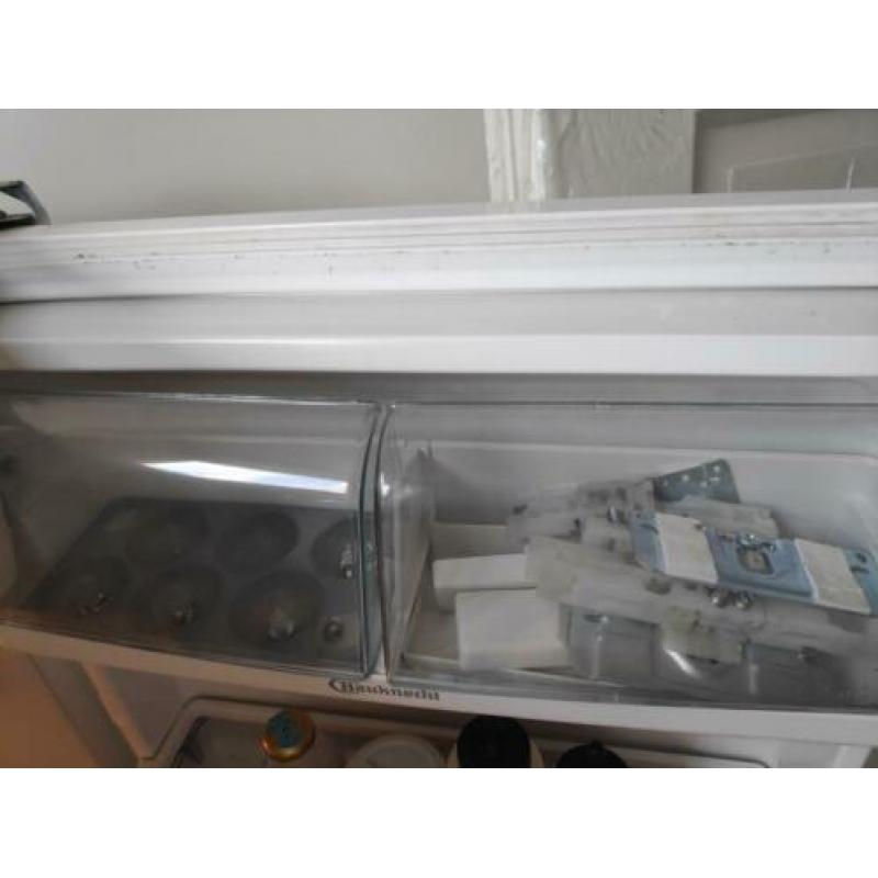 Goedwerkende Bauknecht inbouw koelkast met vriesvak