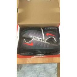 Nike Max invigor maat 40, helemaal nieuw!