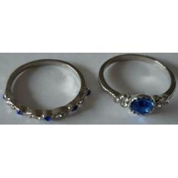 ZILVERKLEURIGE RINGEN MAAT 17 EN 18 nieuw