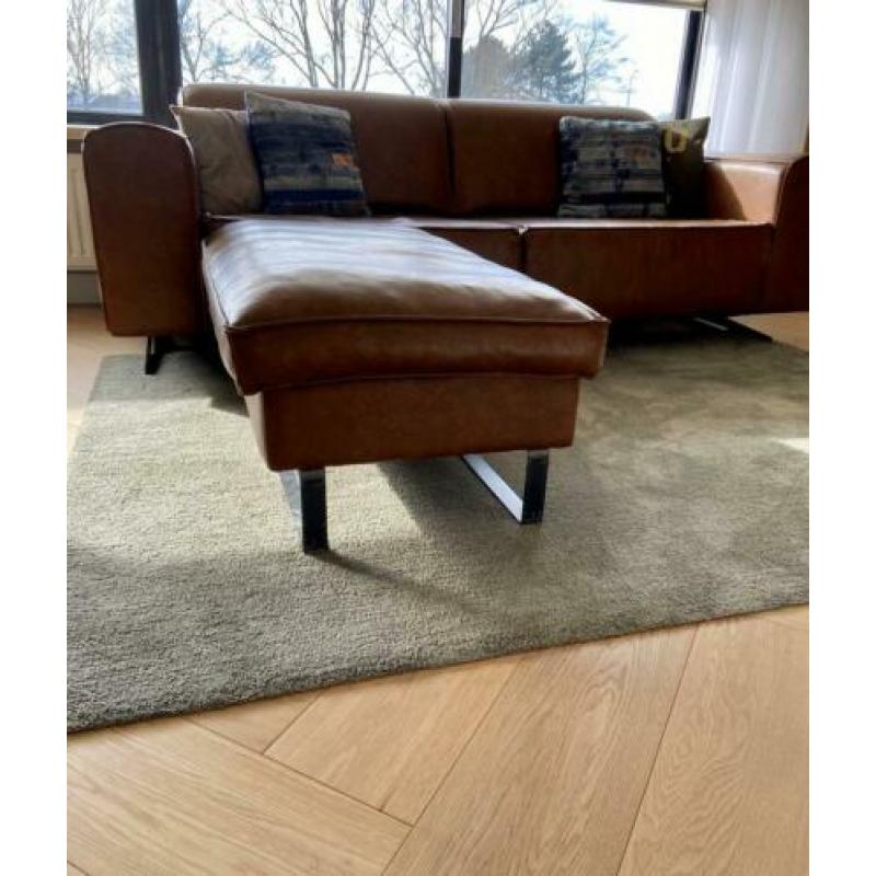 Kunstlederen congac 2.5 zits bank incl Hocker
