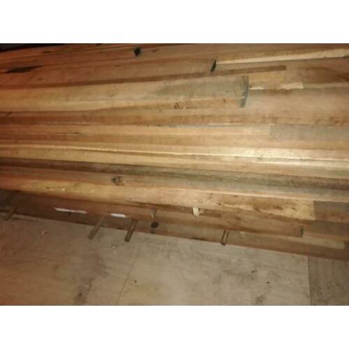 Goedkoop droog kersen hout.