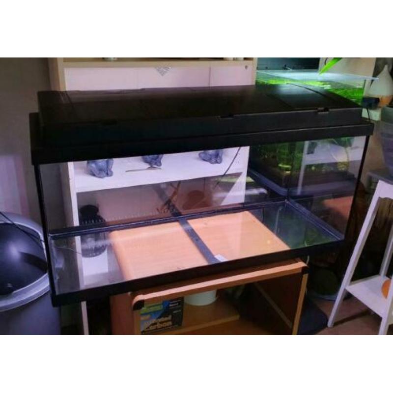 Nieuw!! Eheim Aquarium 80cm met LED
