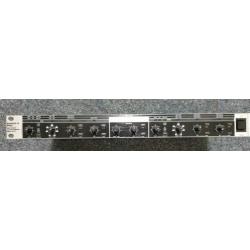 Behringer crossover CX 2310
