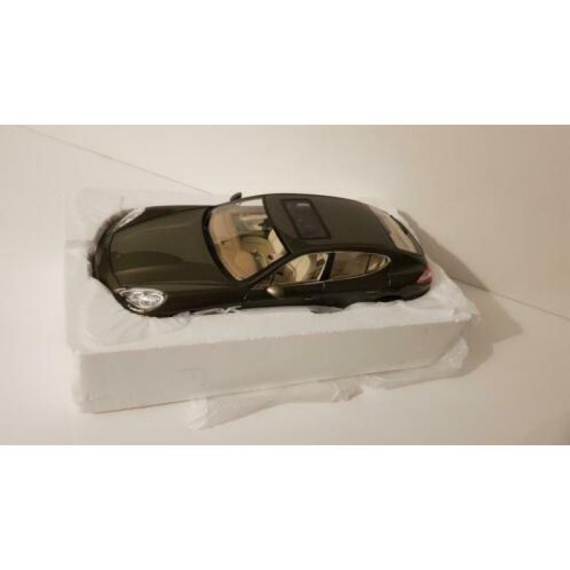 Norev High Quality Porsche Panamera Turbo Topasbruin - 2009