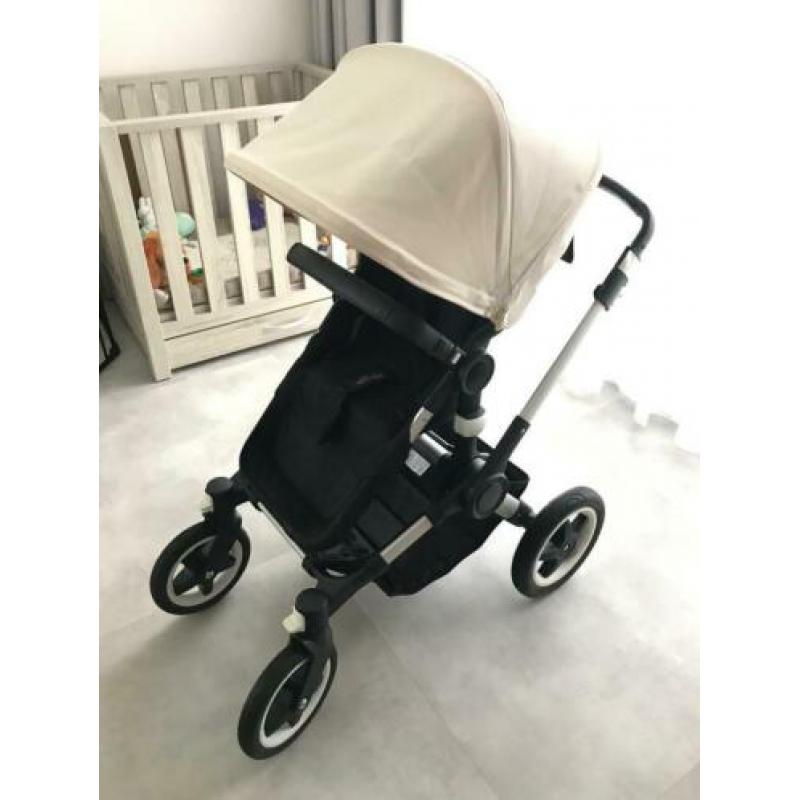 Zeer nette Bugaboo Buffalo, inclusief accessoires