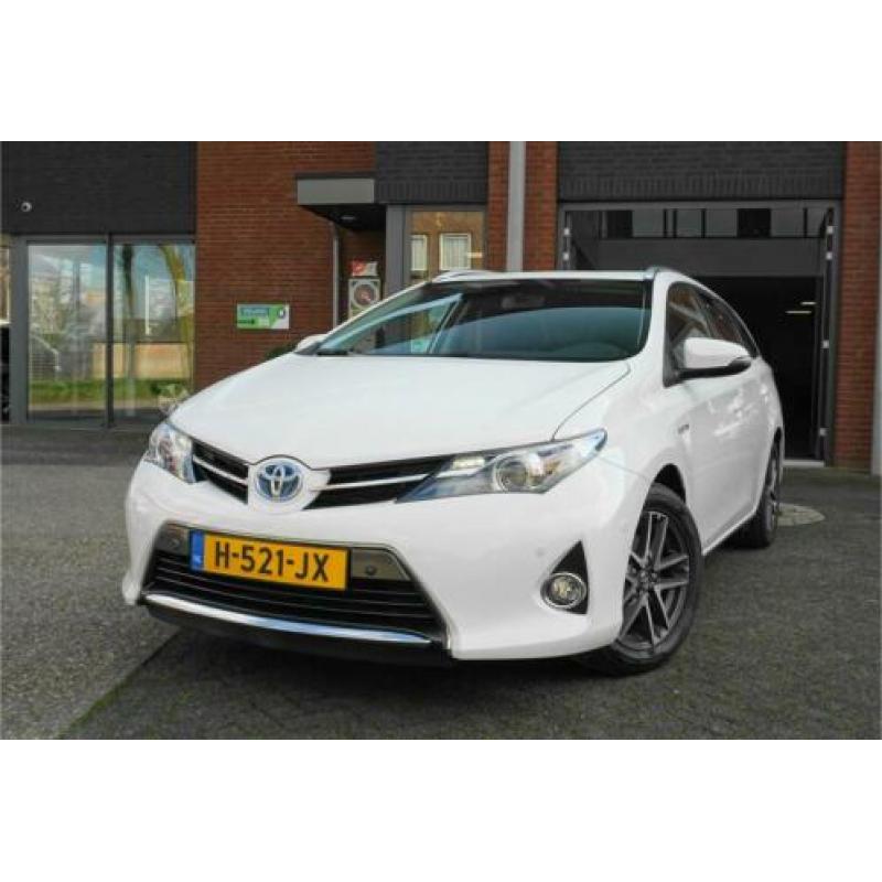 Toyota Auris Touring Sports 1.8 Hybrid Dynamic , Navi, Camer