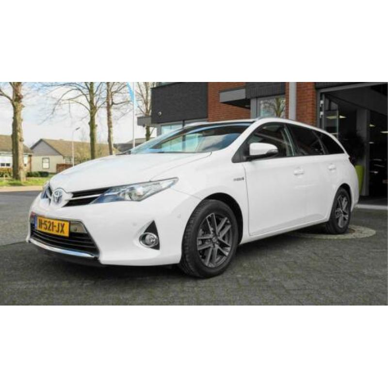 Toyota Auris Touring Sports 1.8 Hybrid Dynamic , Navi, Camer