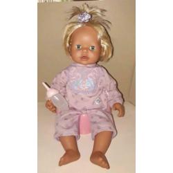 Chou Chou plaspop met slaapogen en 'echt' haar.Zapf Creation
