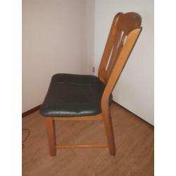4x mooi eethoek stoelen met echt leer en massief eiken hout