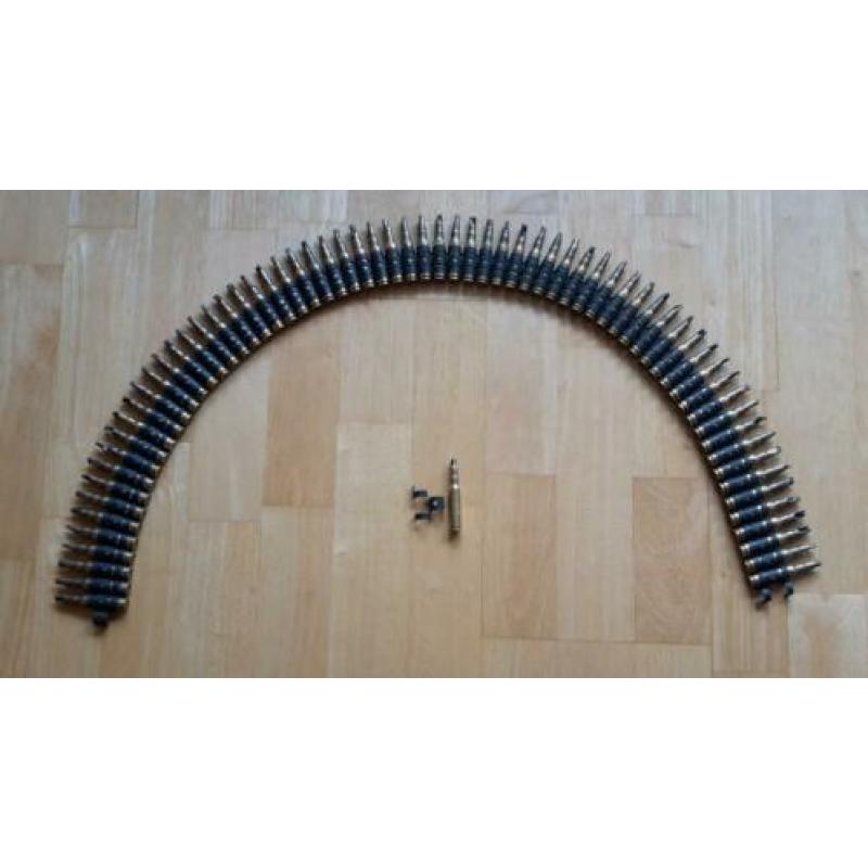 Hulzen in band 7.62 mm patronen per meter