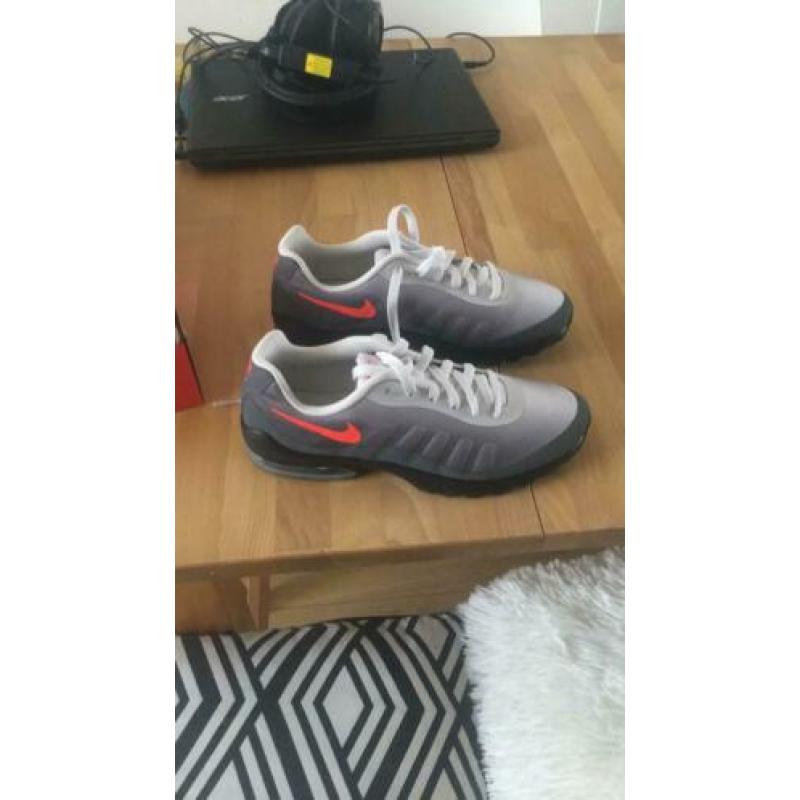 Nike Max invigor maat 40, helemaal nieuw!