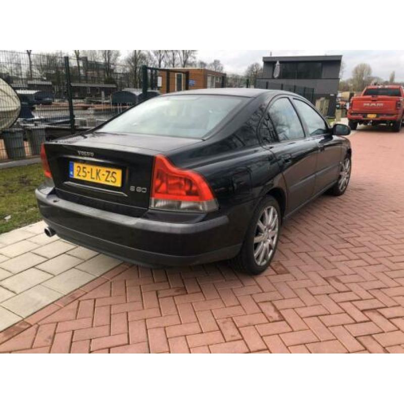 Volvo S60 2.4 140PK 2003 Zwart
