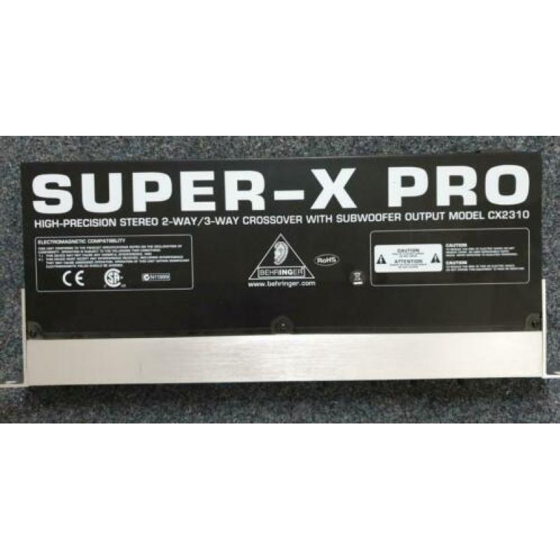 Behringer crossover CX 2310