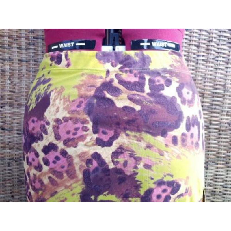 Maryan Mehlhorn badmode rok paars roze groen maat 40