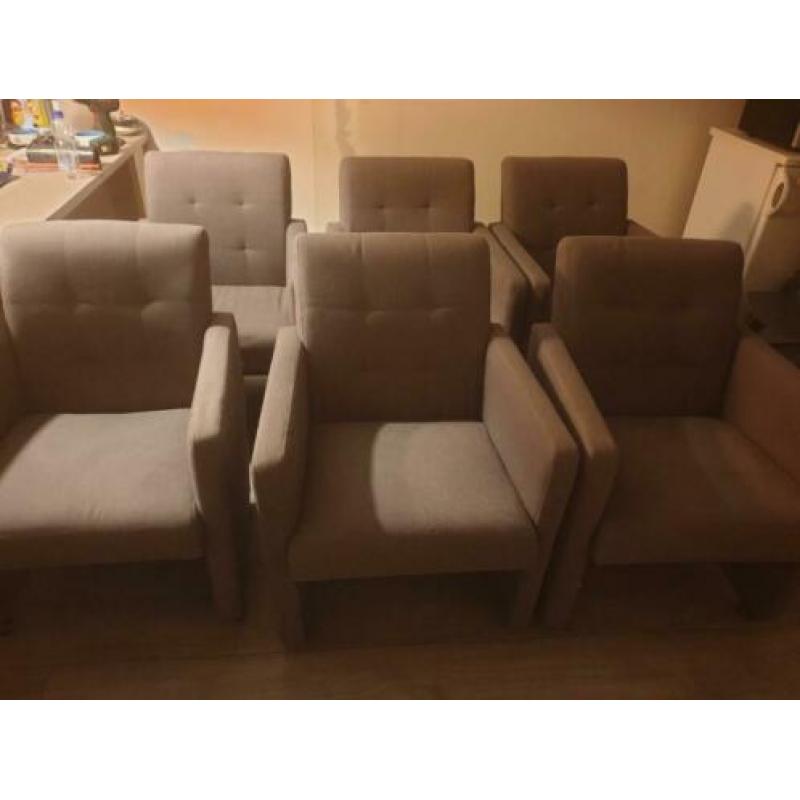 6 gebruikte (eetkamer) stoelen