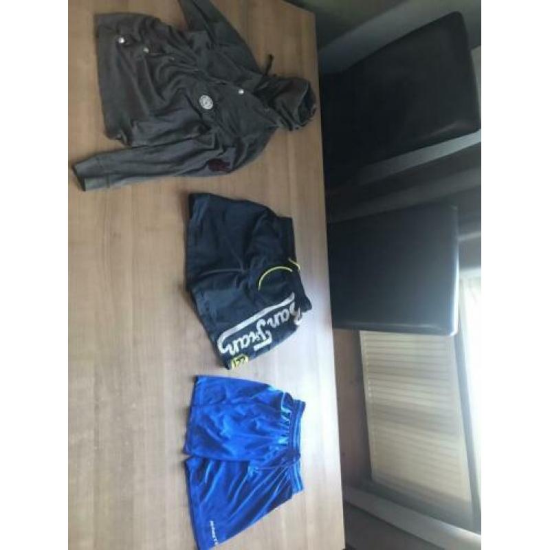 Jongens kleding maat 146 tot en met 164