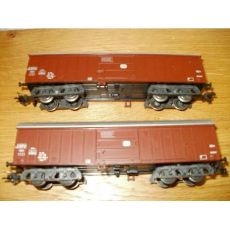 2 grote Ho Marklin dubbelasser goederenwagons.