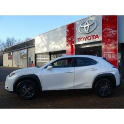 Lexus UX 250h First Edition ACTIE / 1.000,- EXTRA INRUIL / A