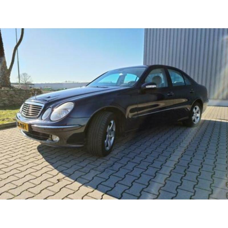 Mercedes E-Klasse 3.2 E320 Sedan AUT 2002 Blauw