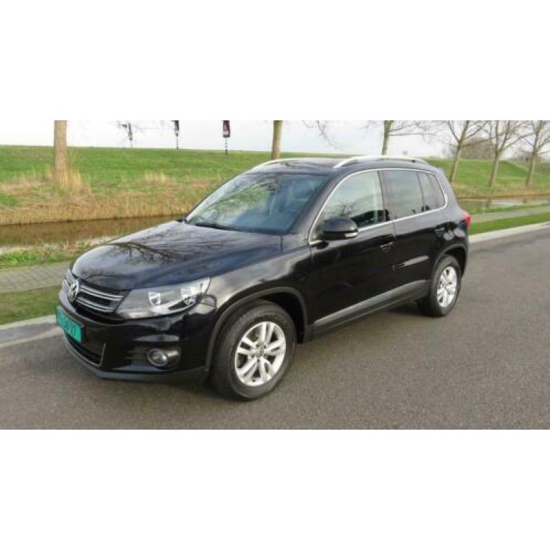 Volkswagen Tiguan 1.4 TSI Sport&Style * 76.558 km * Leder *