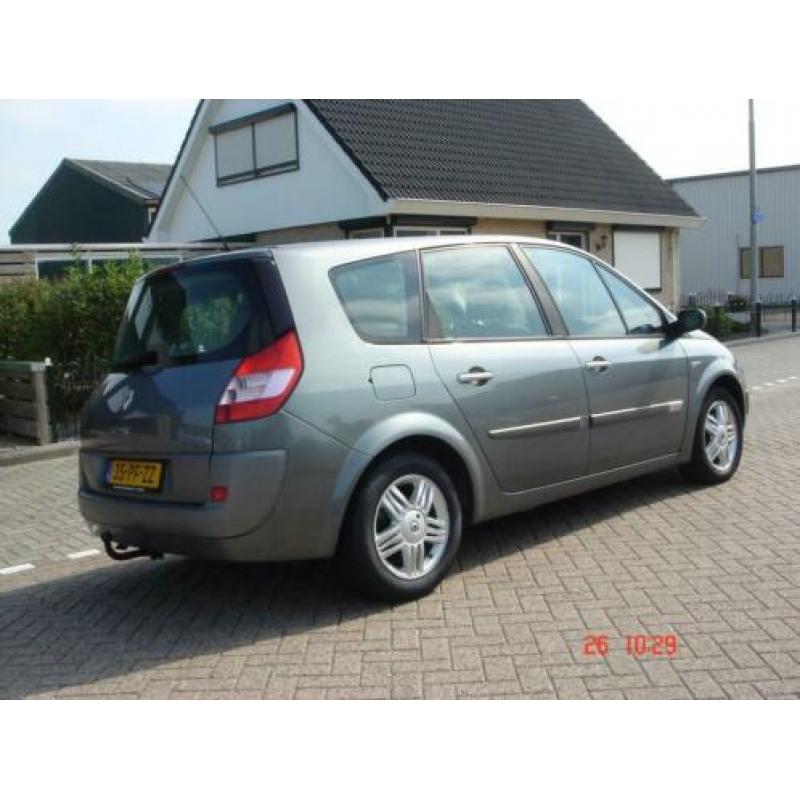 Renault Grand Scénic 2.0-16V Dynamique Luxe Airco/Climate/7p