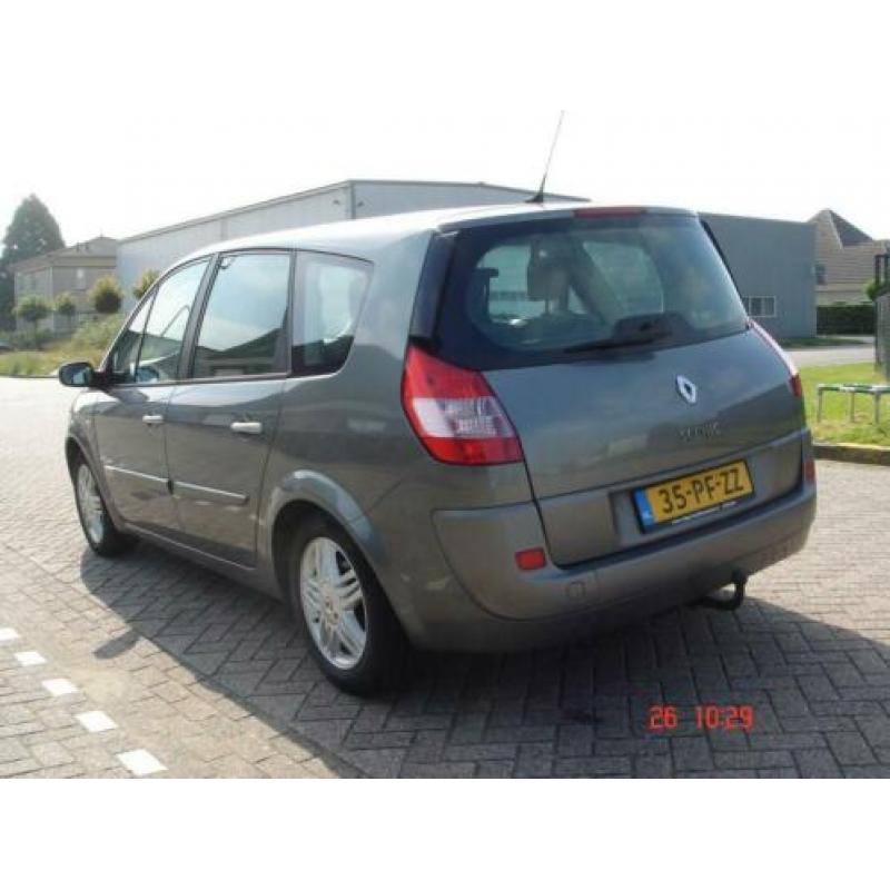 Renault Grand Scénic 2.0-16V Dynamique Luxe Airco/Climate/7p
