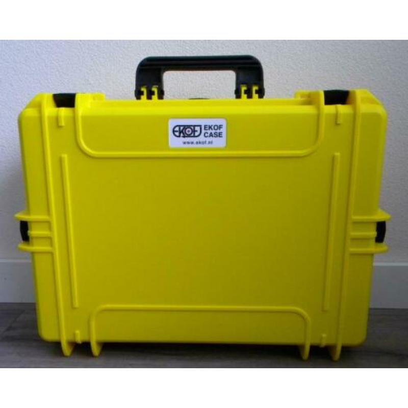 WITTE EKOF CASE 430 en GELE EKOF CASE 505