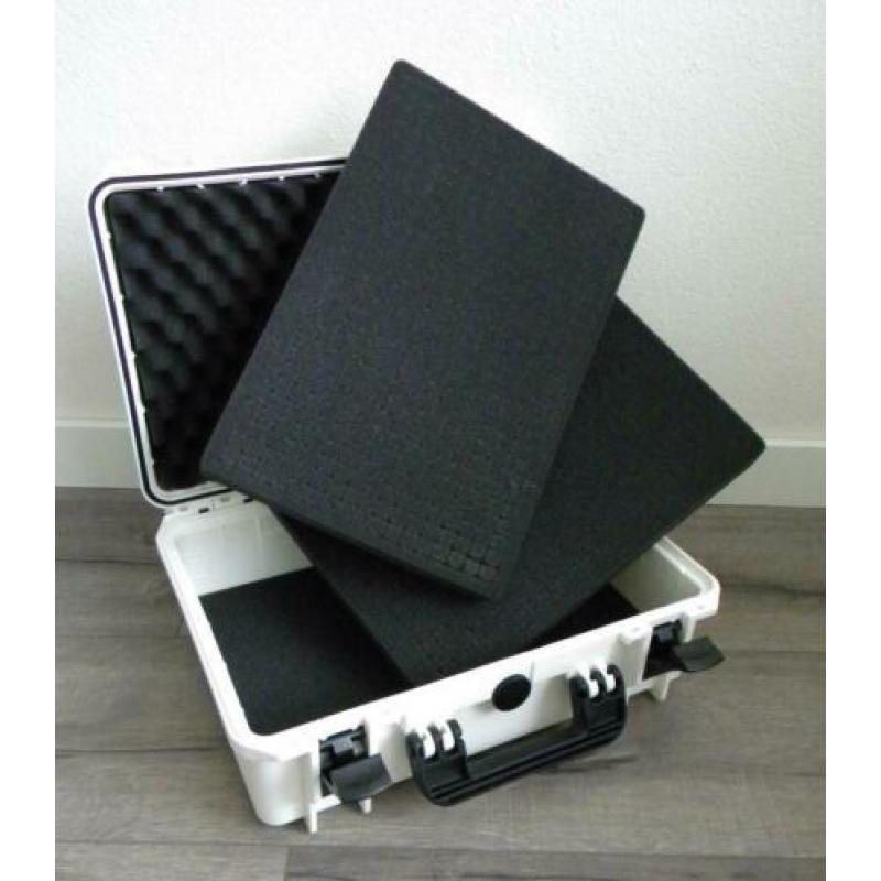WITTE EKOF CASE 430 en GELE EKOF CASE 505