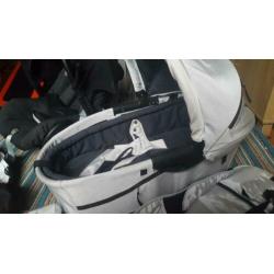 Mutsy evo silver/wit kinderwagen