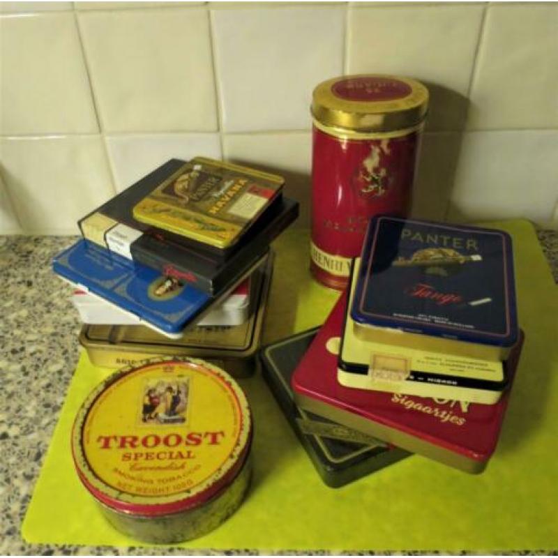 Partijtje sigarendoosjes