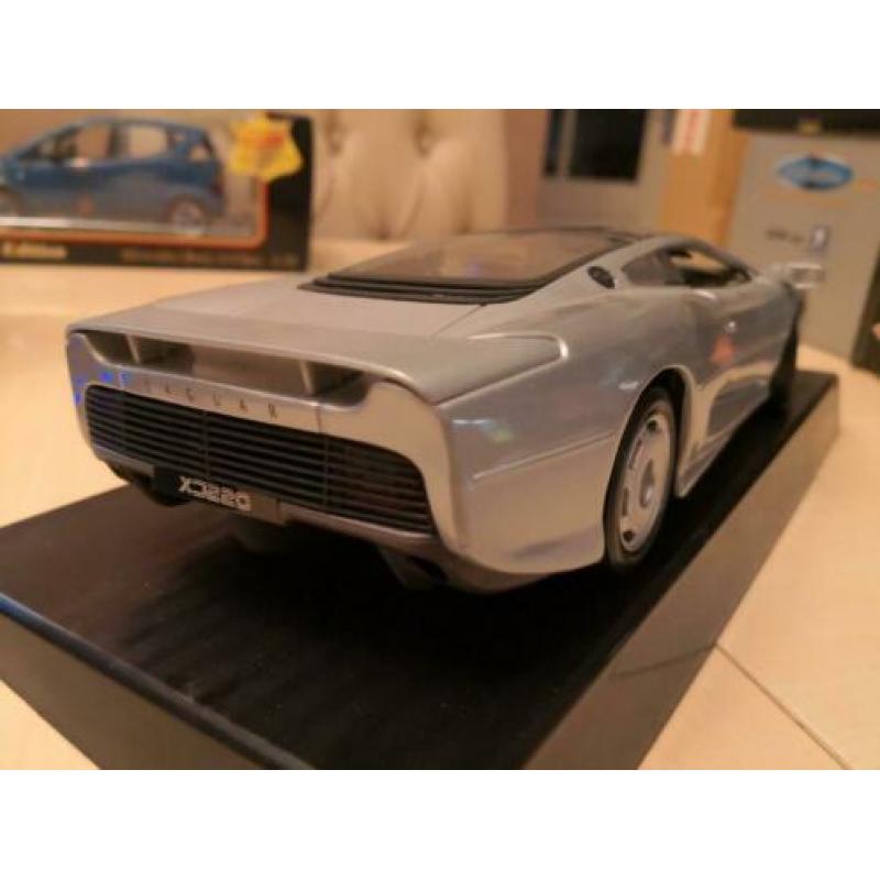 1:18 Jaguar XJ 220