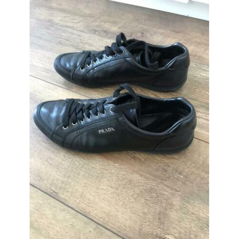 Zwarte leren Prada schoenen 40