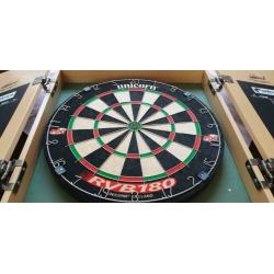 darts kabinet
