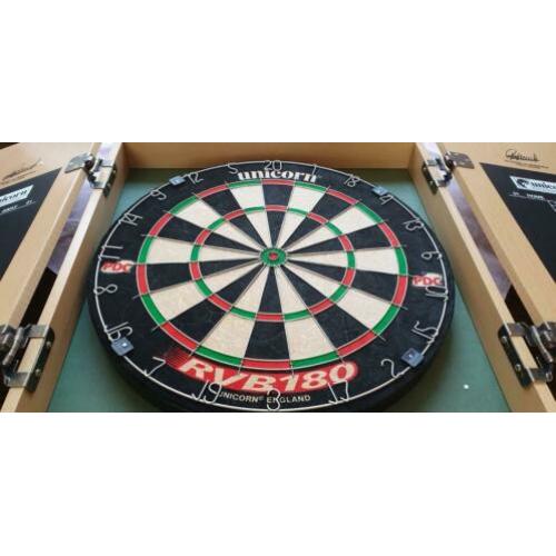 darts kabinet