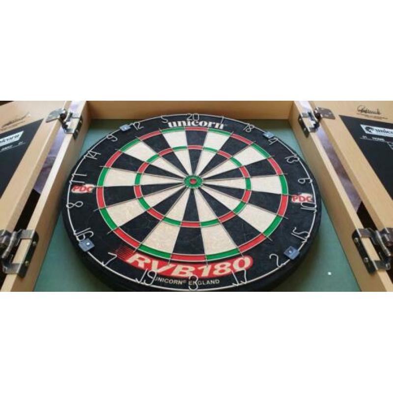 darts kabinet