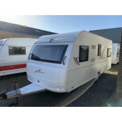 Bürstner 465 TS Averso Mover, voortent