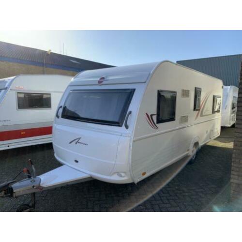 Bürstner 465 TS Averso Mover, voortent