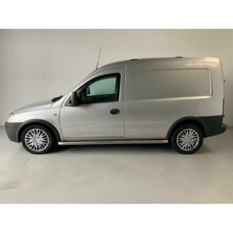 Opel Combo 1.3 CDTi Comfort Navigatie Airco Side bars
