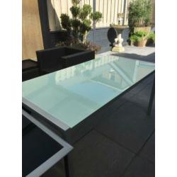 Eetkamertafel glas aluminium