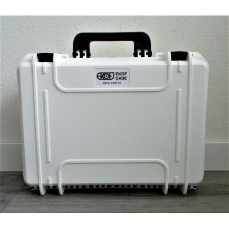 WITTE EKOF CASE 430 en GELE EKOF CASE 505