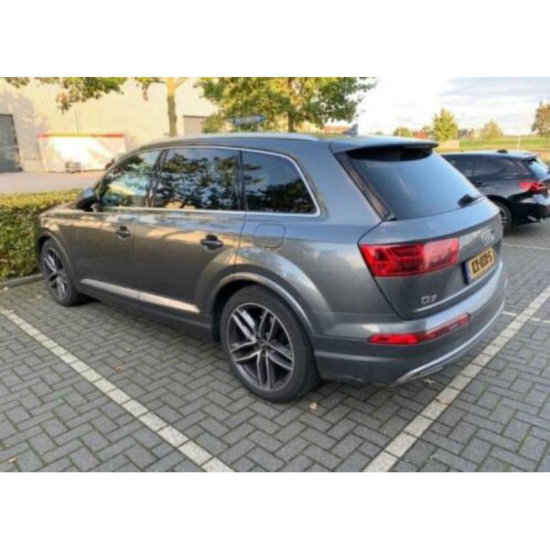 Audi Q7 3.0 TDI E-tron Sport Quattro PANORAMA/RADAR/S-LINE