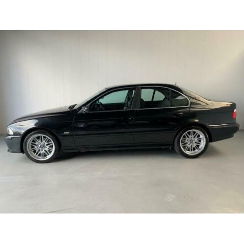 BMW 5-serie 525i Executive Automaat Navi Leer Xenon