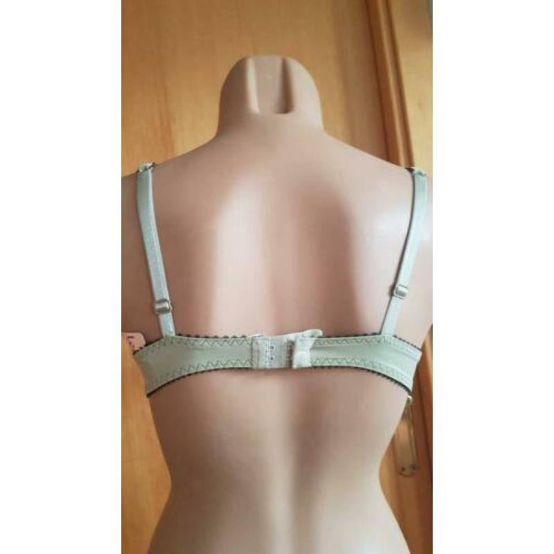 New Lejaby bra 75B