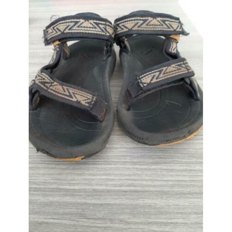 Teva maat 27/28