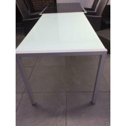 Eetkamertafel glas aluminium