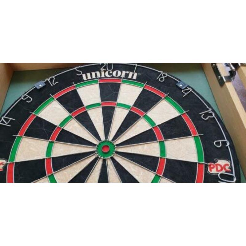 darts kabinet