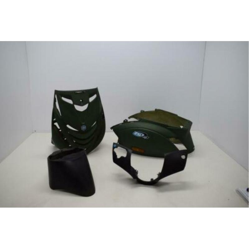 SP Kappenset Army Green mat groen voor een Piaggio Zip